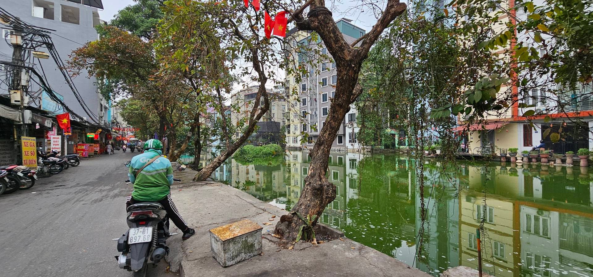 Bán nhà Chùa Láng - diện tích 136m2 7 tầng - Ngõ 1 ô tô - giá 41,5 tỷ