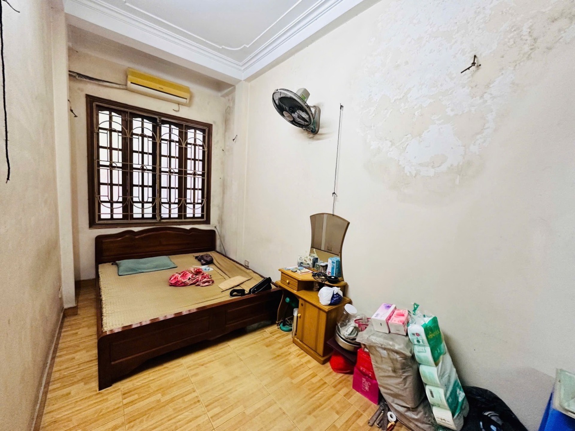 Bán nhà Hai Bà Trưng - diện tích 18m2 4 tầng - Ngõ thông - giá 4,38 tỷ