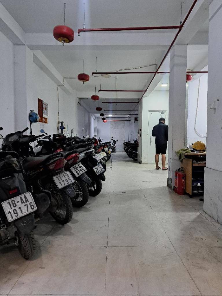 Bán nhà Triều Khúc - diện tích 126m2 9 tầng - Cực hiếm - giá 28,5 tỷ