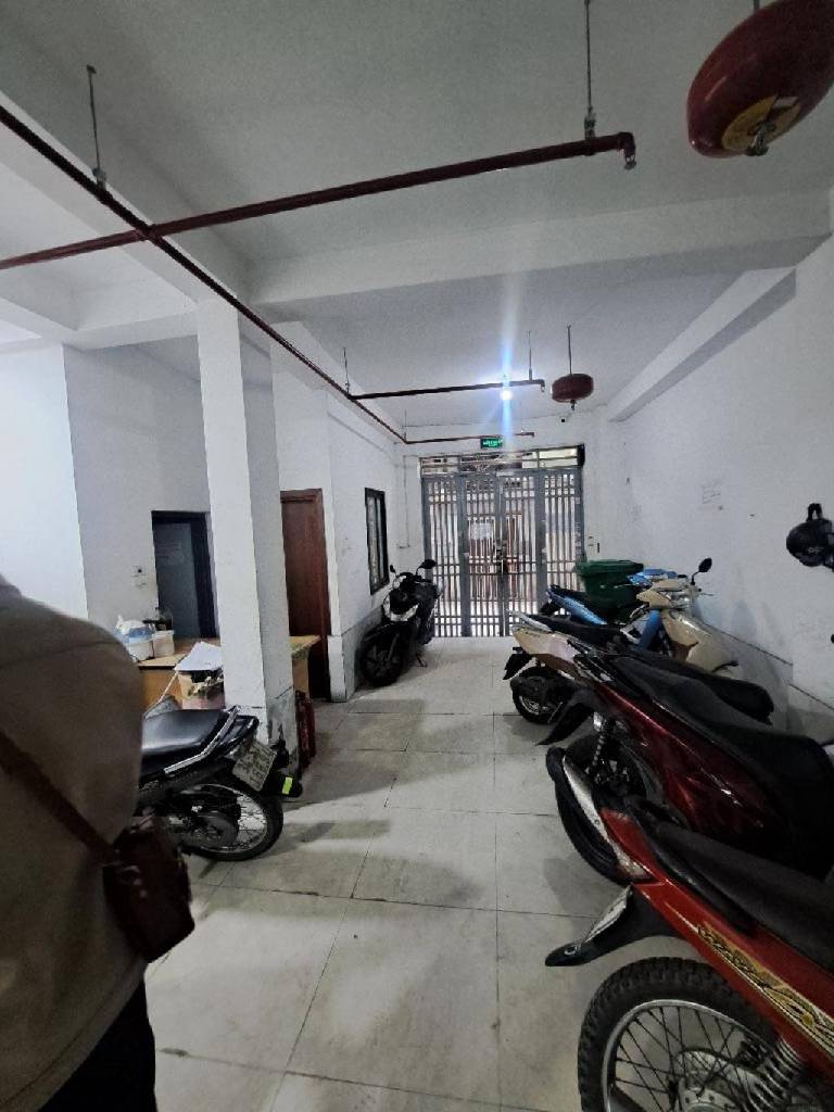 Bán nhà Triều Khúc - diện tích 126m2 9 tầng - Cực hiếm - giá 28,5 tỷ