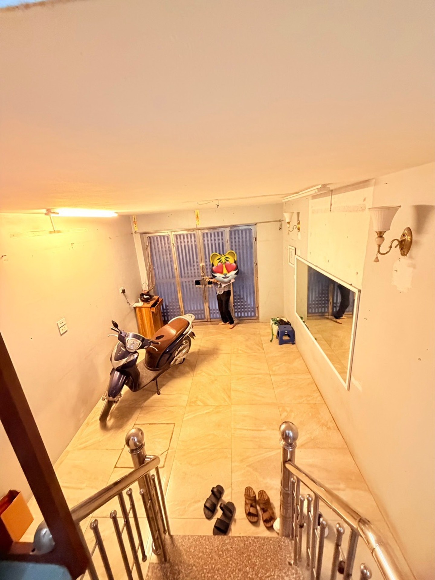Bán nhà Trịnh Đình Cửu - diện tích 23m2 5 tầng - Cực hiếm - giá 6,5 tỷ