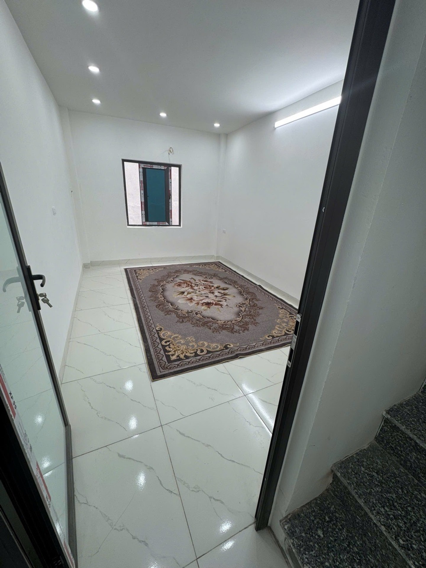 Bán nhà Đông Thiên - diện tích 34m2 3 tầng - gần ô tô - giá 4,2 tỷ