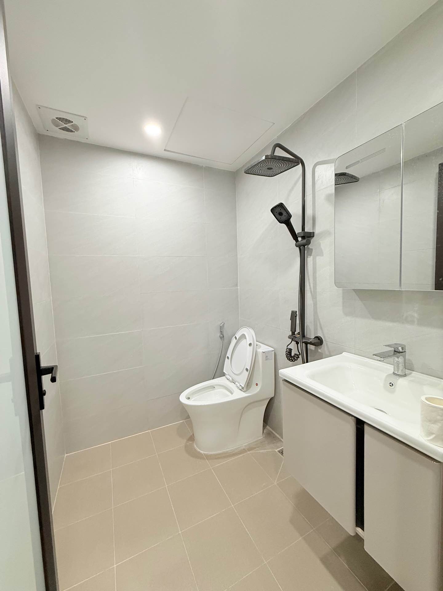 Bán nhà A1.p705 - diện tích 64m2 1 tầng - Nhà đẹp ở ngay - giá 5,3 tỷ