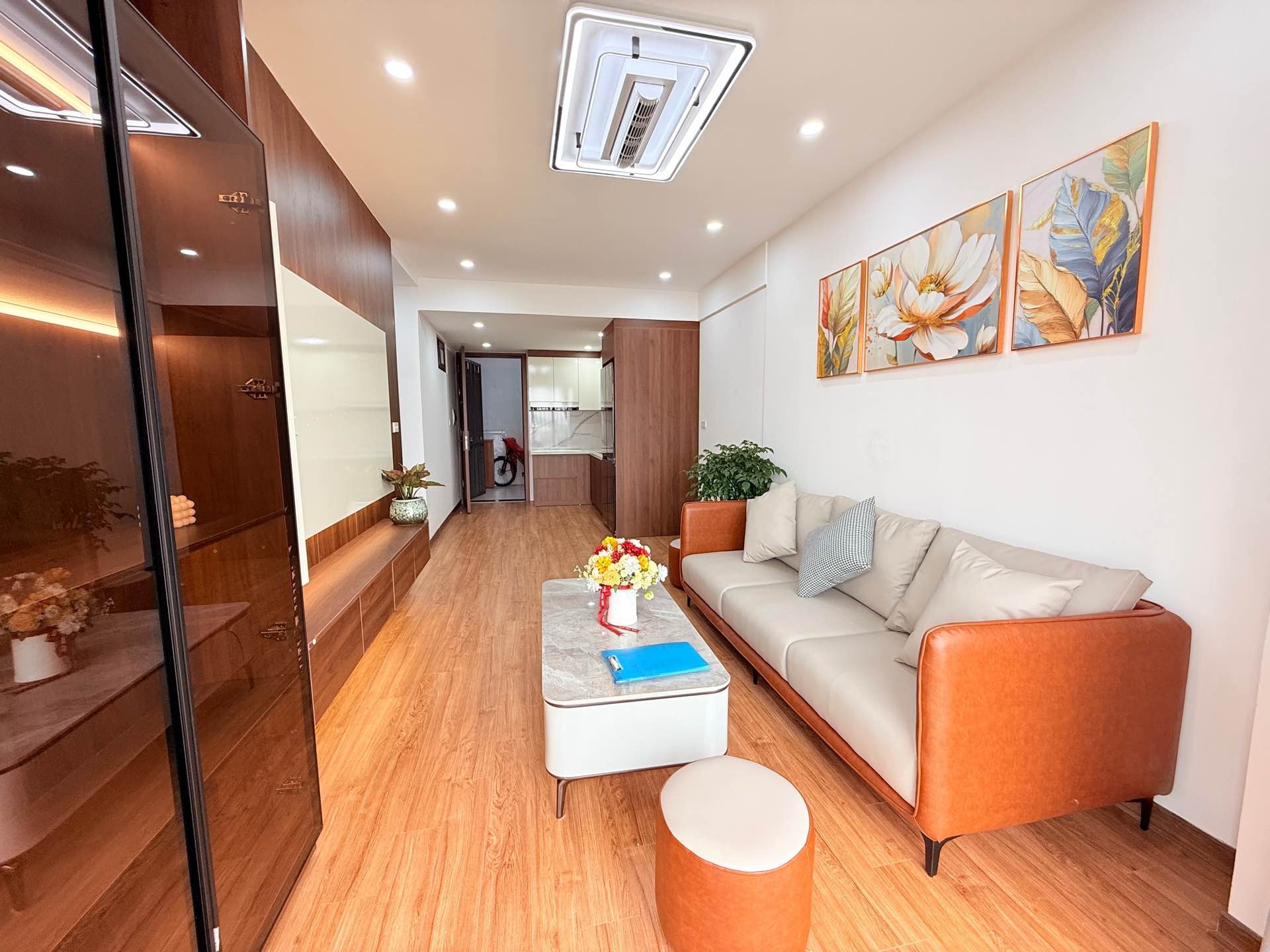 Bán nhà A1.p705 - diện tích 64m2 1 tầng - Nhà đẹp ở ngay - giá 5,3 tỷ