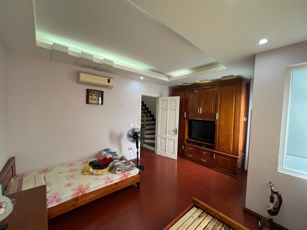 Bán nhà Tạ Quang Bửu - diện tích 63m2 6 tầng - Ô tô tránh - giá 58,8 tỷ