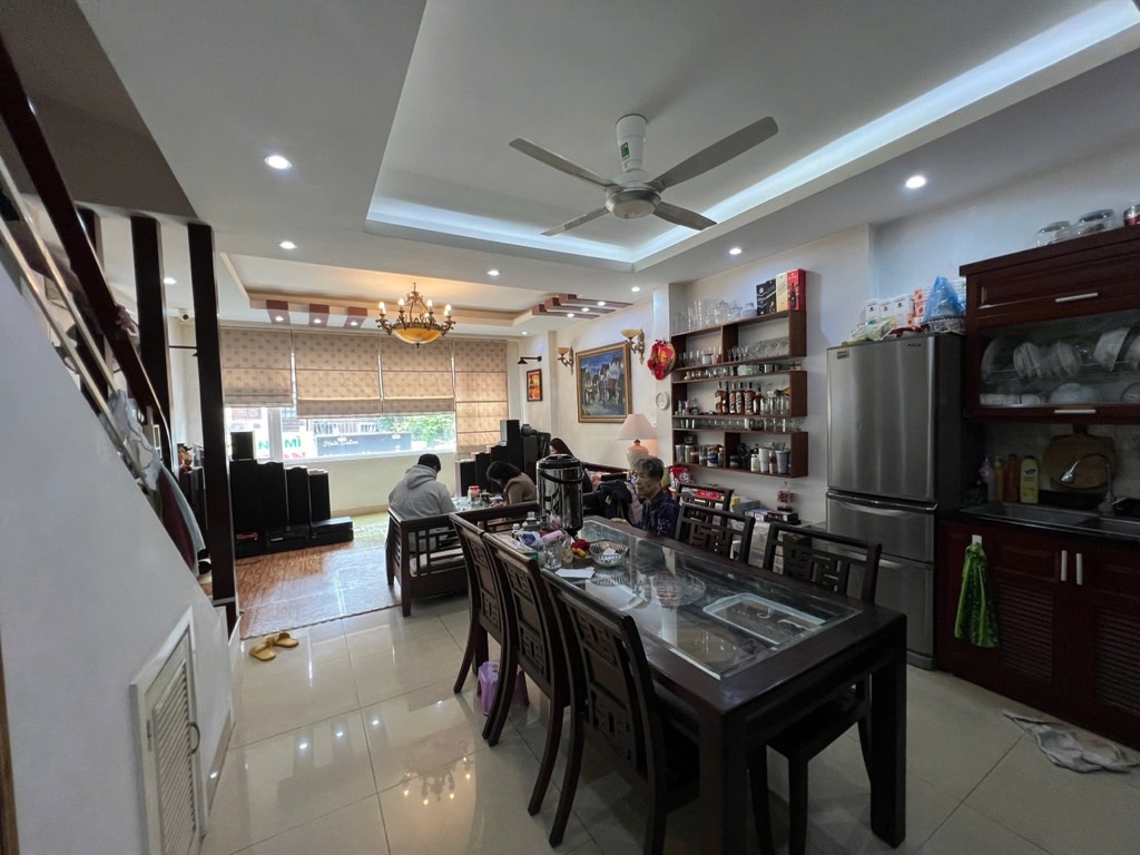 Bán nhà Tạ Quang Bửu - diện tích 63m2 6 tầng - Ô tô tránh - giá 58,8 tỷ