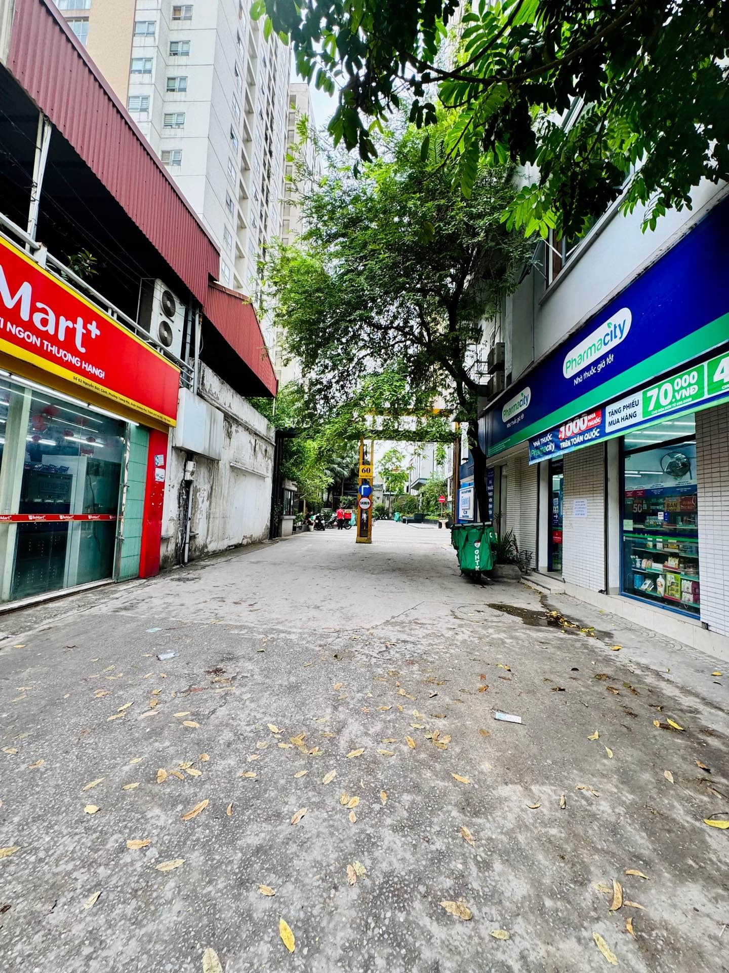 Bán nhà Nguyễn Đức Cảnh - diện tích 103m2 3 tầng - Lô góc - giá 35 tỷ