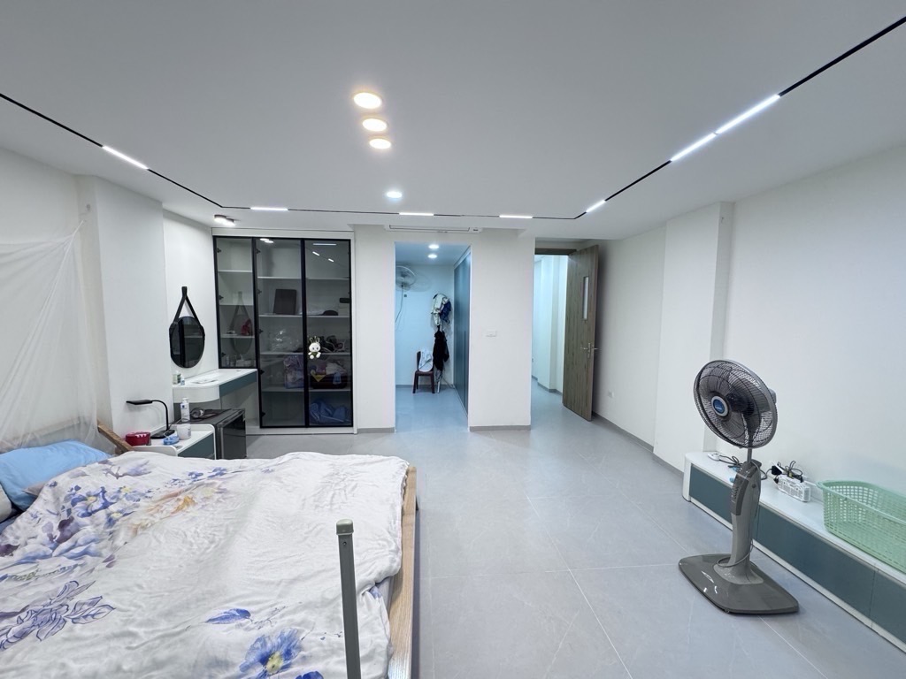 Bán nhà Trần Quang Diệu - diện tích 62m2 7 tầng - ô tô đỗ cửa - giá 29,9 tỷ