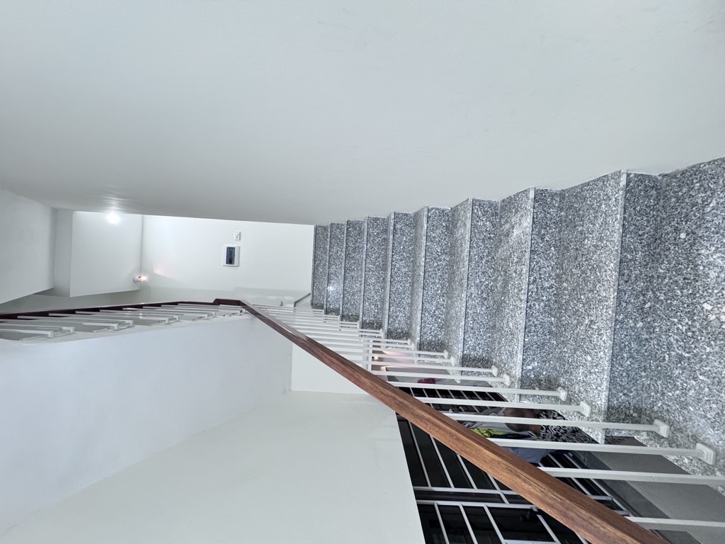 Bán nhà Trần Quang Diệu - diện tích 62m2 7 tầng - ô tô đỗ cửa - giá 29,9 tỷ