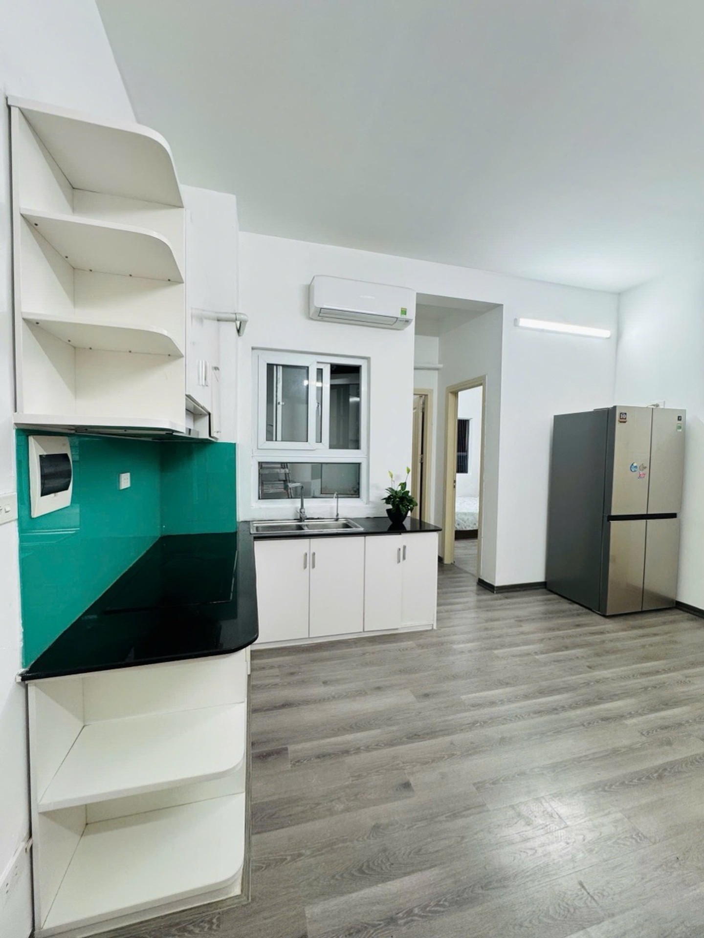 Bán nhà Nguyễn Xiển - diện tích 53m2 1 tầng - mặt tiền 5,8m - giá 3,9 tỷ