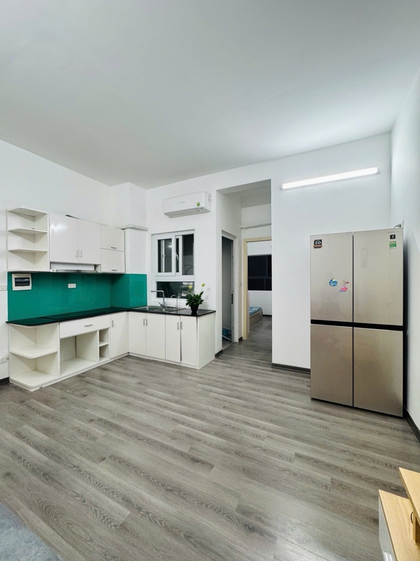 Bán nhà Nguyễn Xiển - diện tích 53m2 1 tầng - mặt tiền 5,8m - giá 3,9 tỷ