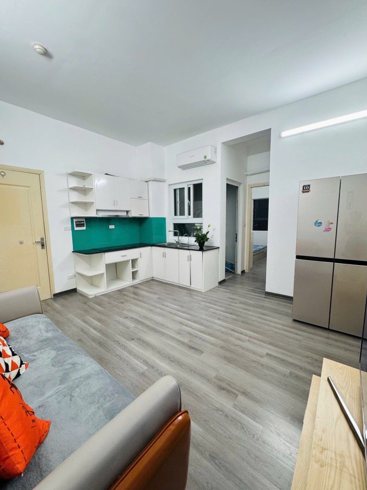 Bán nhà Nguyễn Xiển - diện tích 53m2 1 tầng - mặt tiền 5,8m - giá 3,9 tỷ