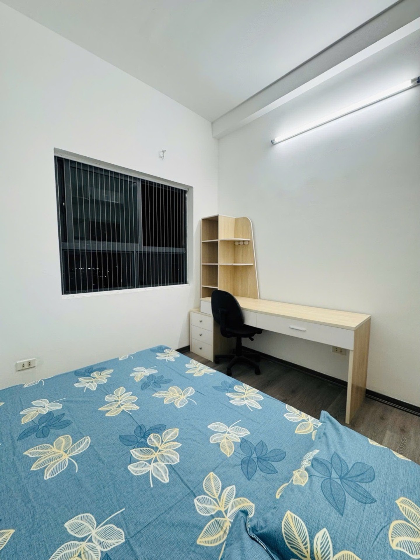 Bán nhà Nguyễn Xiển - diện tích 53m2 1 tầng - mặt tiền 5,8m - giá 3,9 tỷ