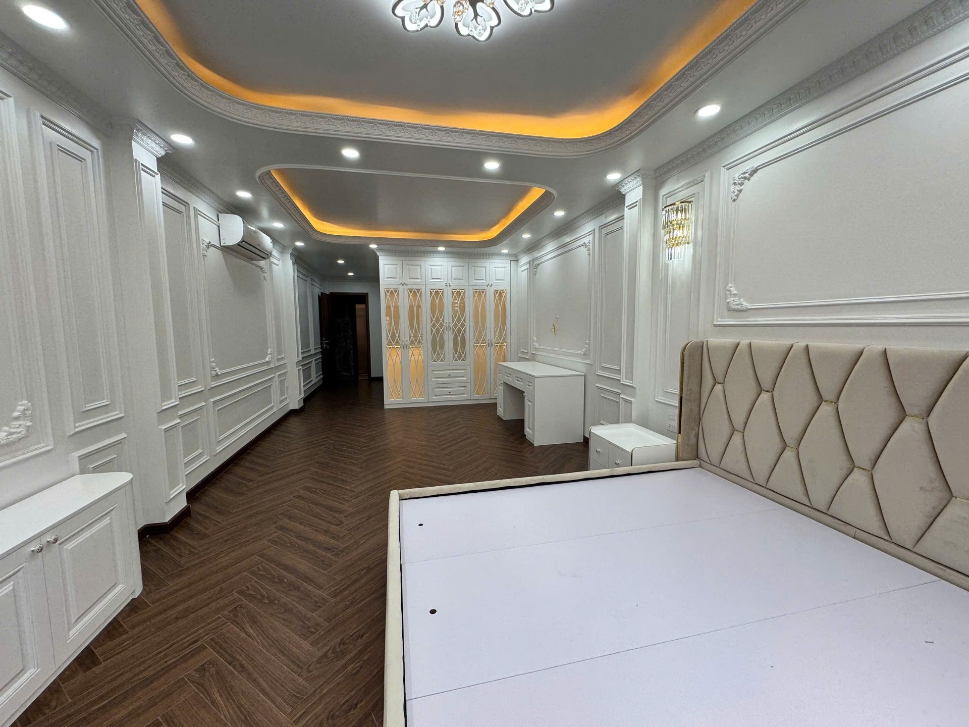 Bán nhà Nguyễn Đức Cảnh - diện tích 61m2 7 tầng - ô tô tránh - giá 25 tỷ
