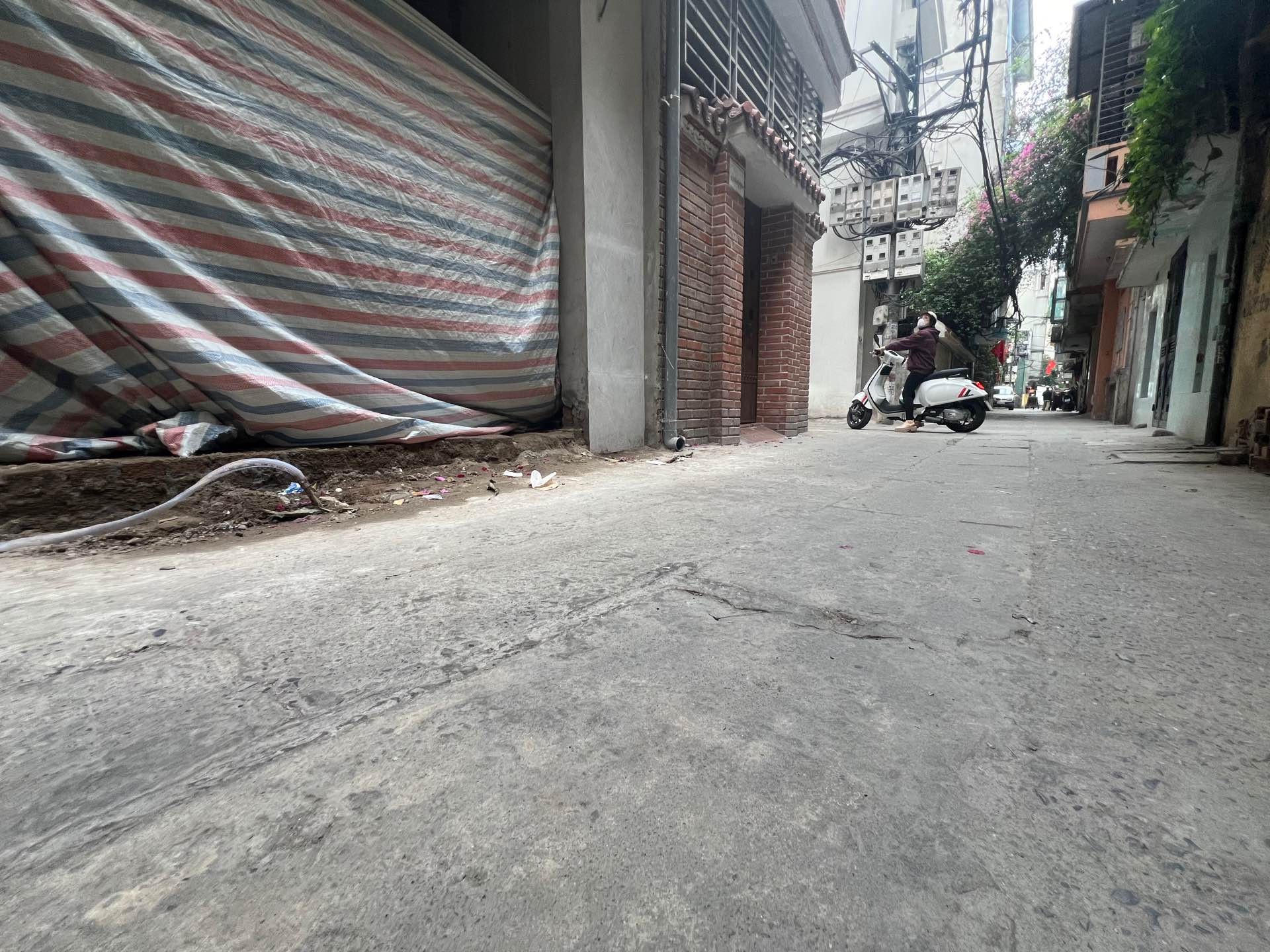 Bán nhà Nguyễn An Ninh - diện tích 40m2 6 tầng - Ô tô vào - giá 11,8 tỷ