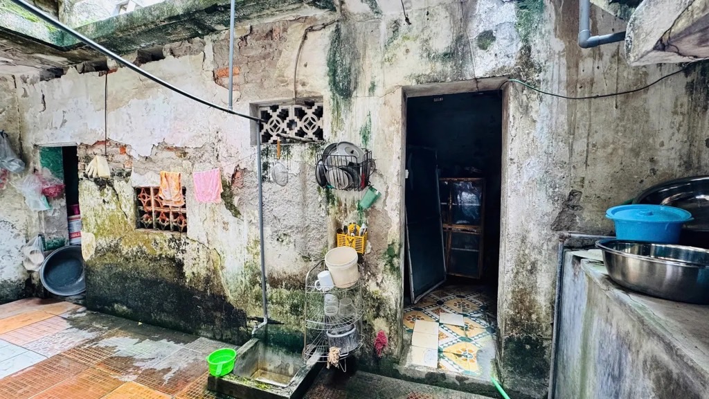 Bán nhà Nguyễn Phúc Lai - diện tích 60m2 2 tầng - Nhà 2 mặt phố - giá 28 tỷ