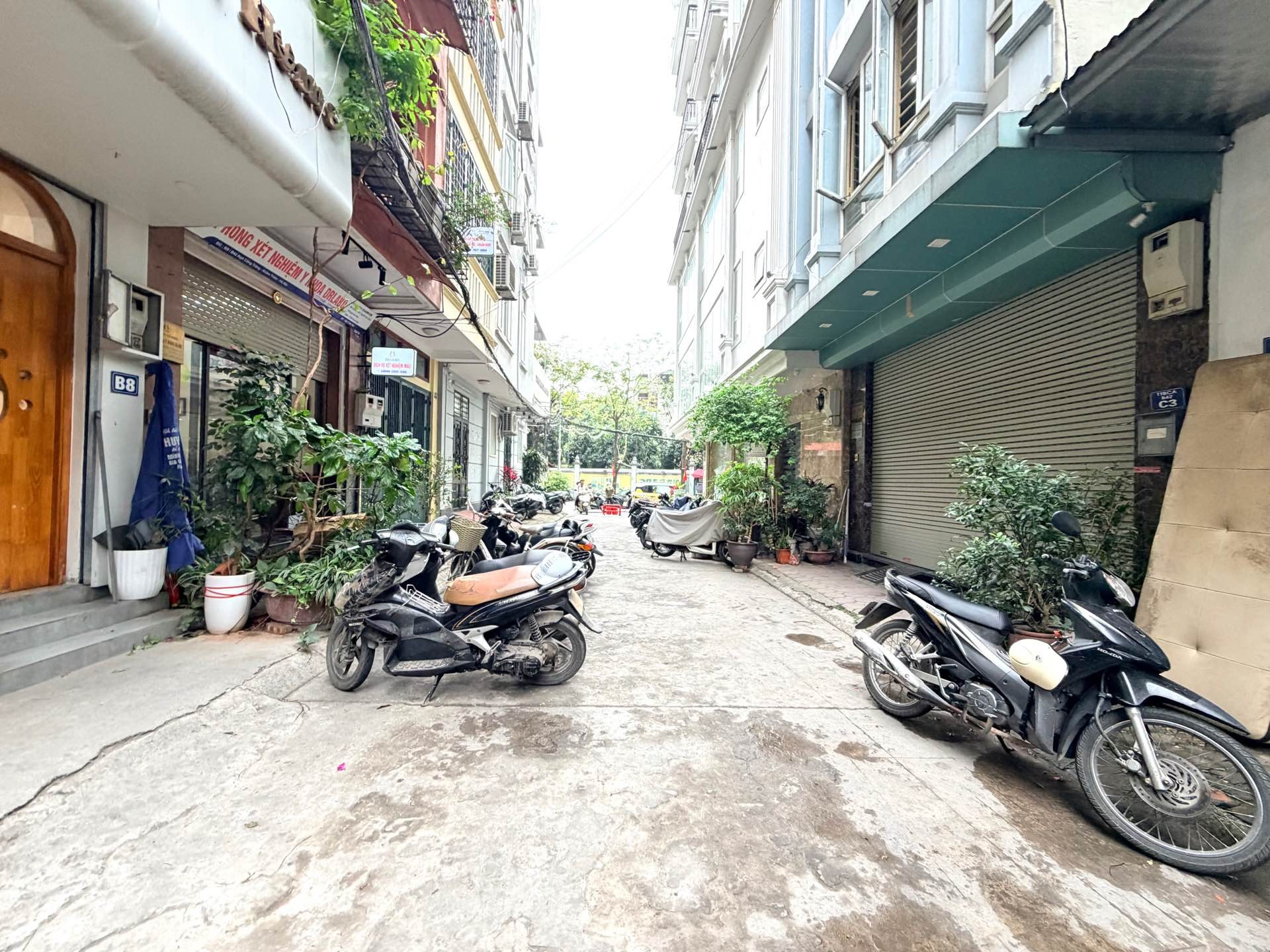 Bán nhà Trung Phụng - diện tích 45m2 6 tầng - Ô tô vào nhà - giá 25,5 tỷ