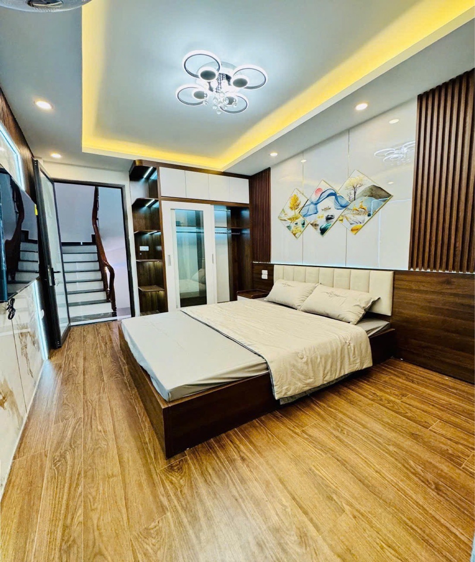 Bán nhà Tân Khai - diện tích 24m2 5 tầng - Ô tô tránh 30m - giá 6,7 tỷ