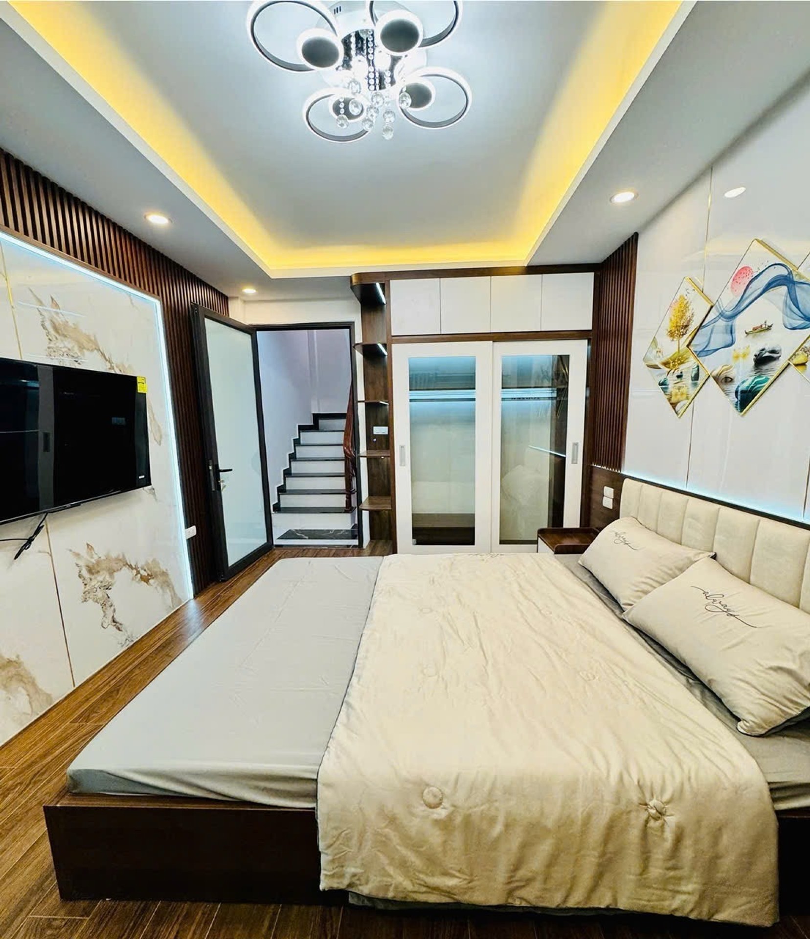 Bán nhà Tân Khai - diện tích 24m2 5 tầng - Ô tô tránh 30m - giá 6,7 tỷ