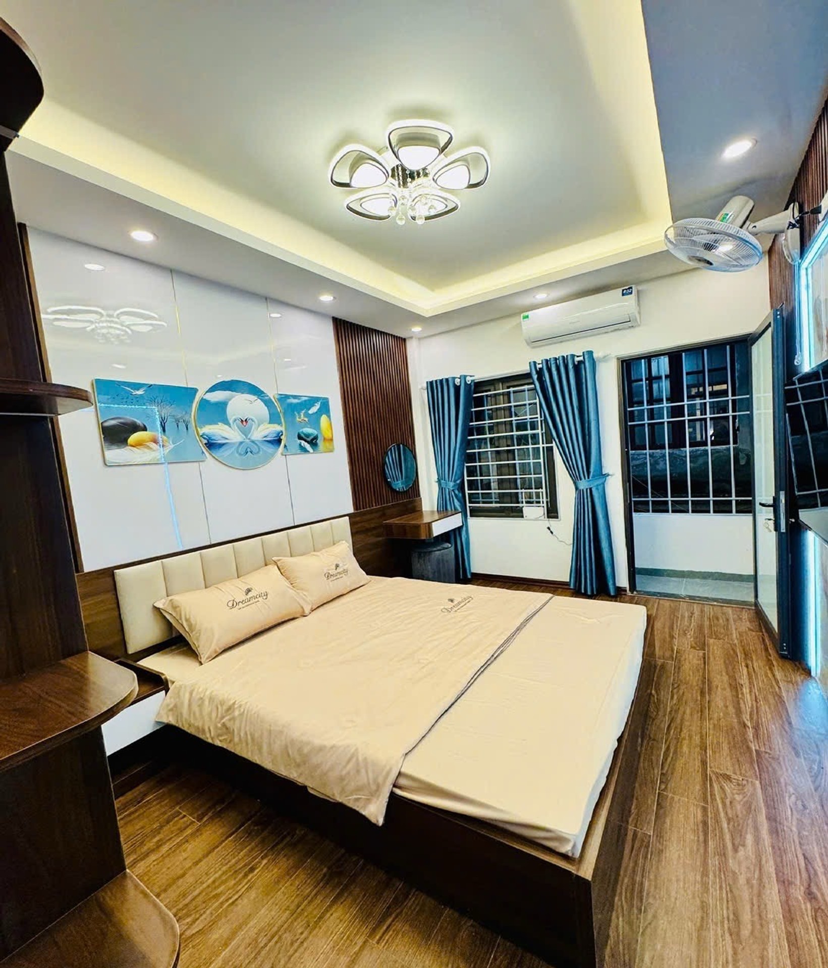 Bán nhà Tân Khai - diện tích 24m2 5 tầng - Ô tô tránh 30m - giá 6,7 tỷ