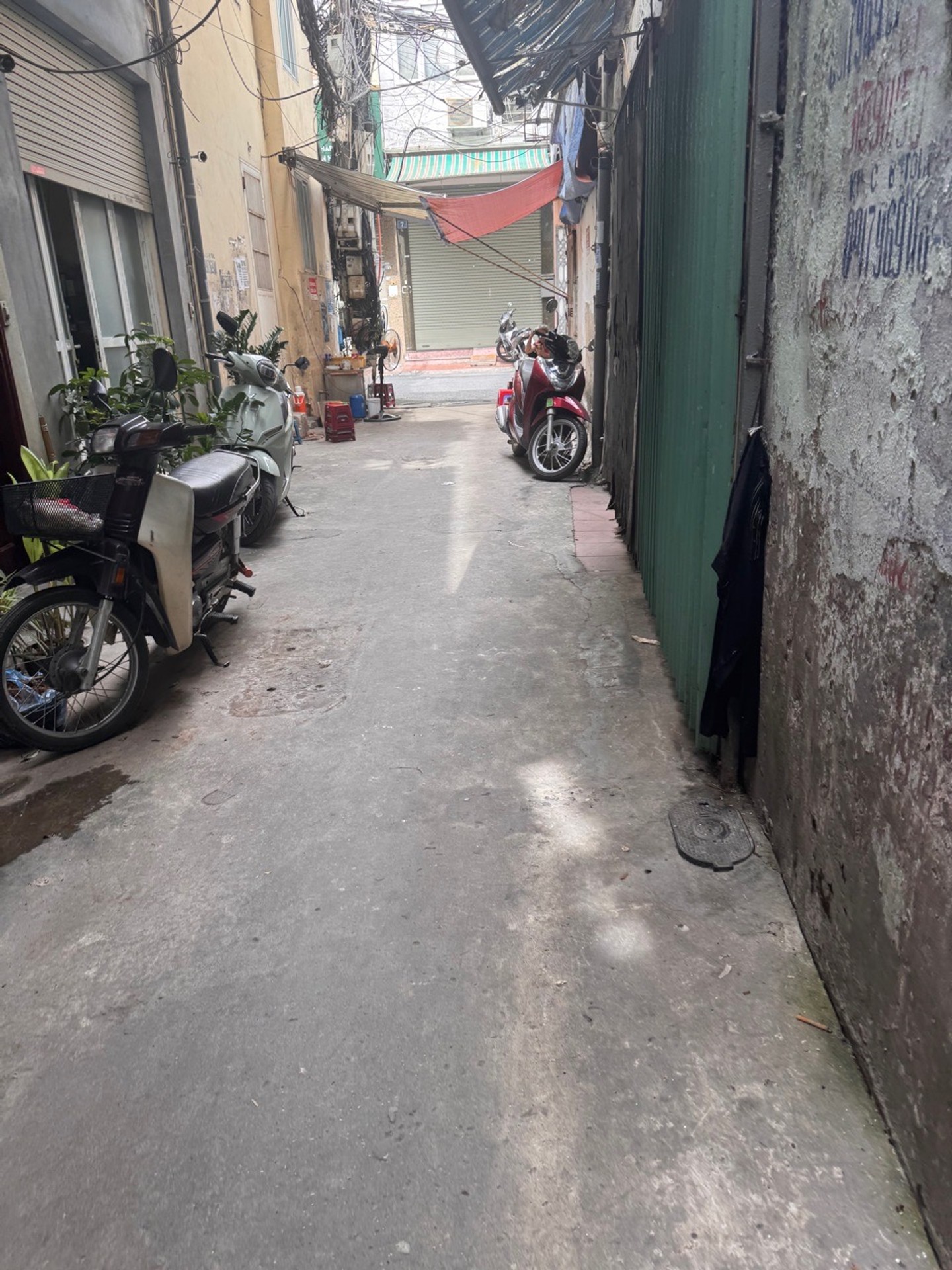 Bán nhà Cát Linh - diện tích 37m2 2 tầng - Gần phố nhiều tiện ích - giá 5,6 tỷ