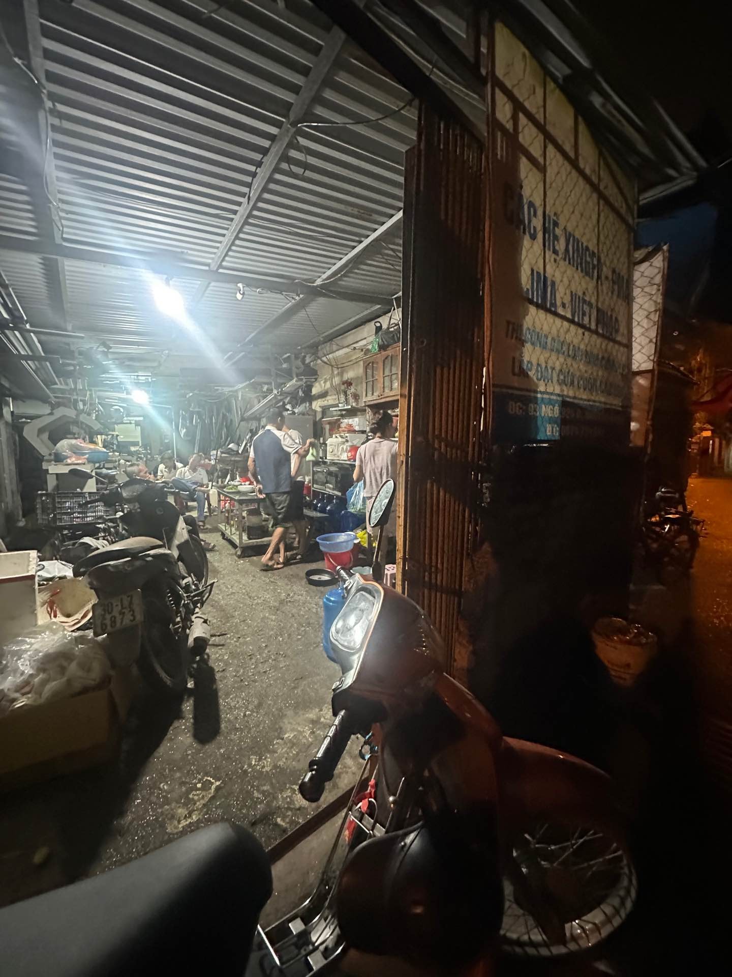 Bán nhà Nguyễn Khoái - diện tích 103m2 1 tầng - ô tô đỗ cửa - giá 15 tỷ
