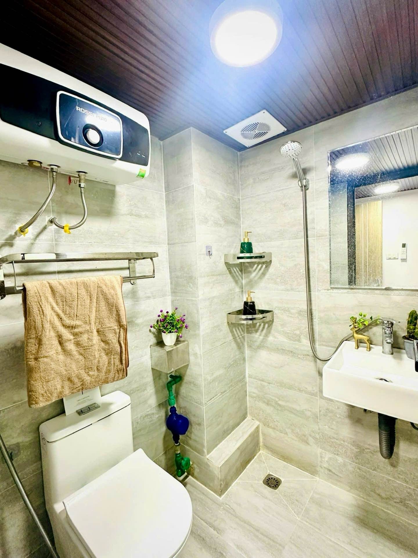 Bán nhà Kim Giang - diện tích 65m2 7 tầng - gần ô tô - giá 23,5 tỷ