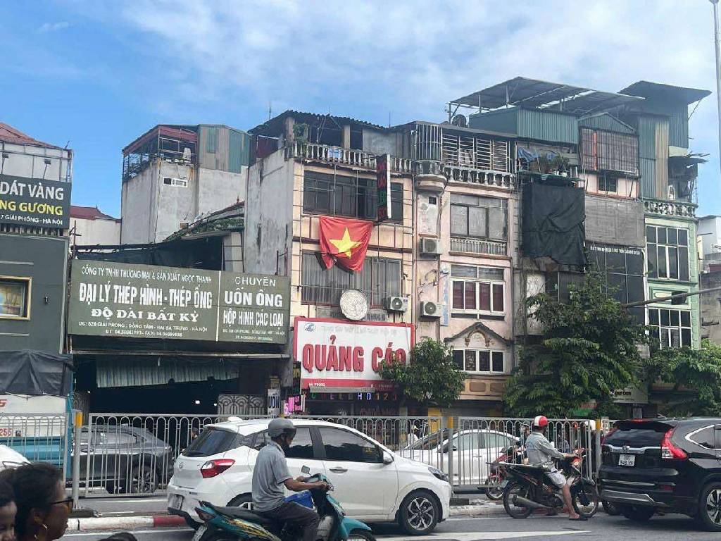 Bán nhà Giải Phóng - diện tích 804m2 1 tầng - Lô góc 2 mặt phố - giá 425 tỷ