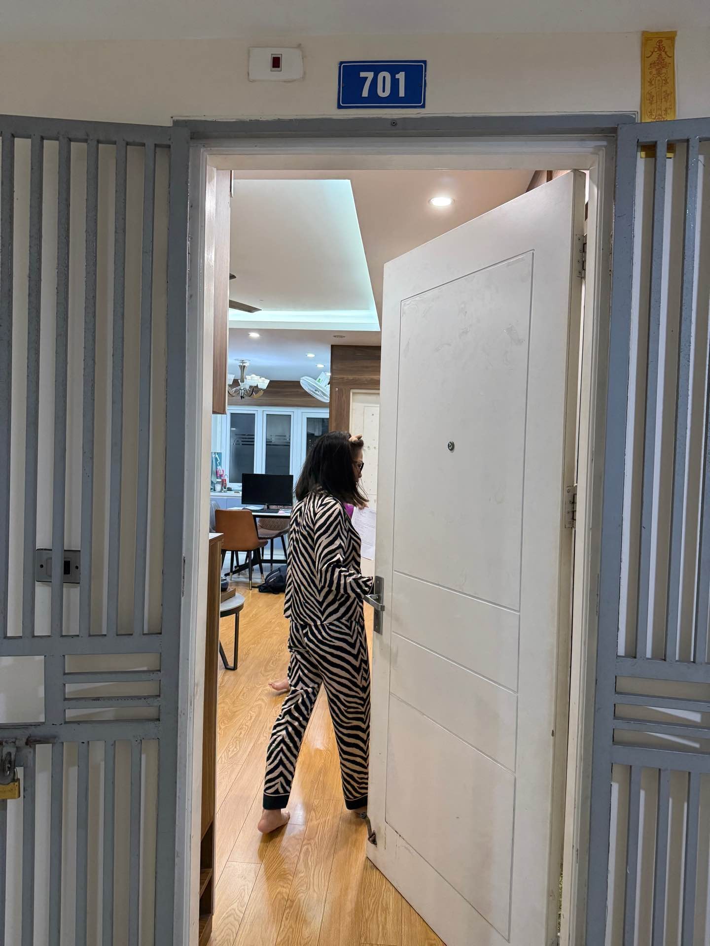 Bán nhà Trần Hòa - diện tích 70m2 7 tầng - Sổ đỏ chính chủ - giá 5,75 tỷ