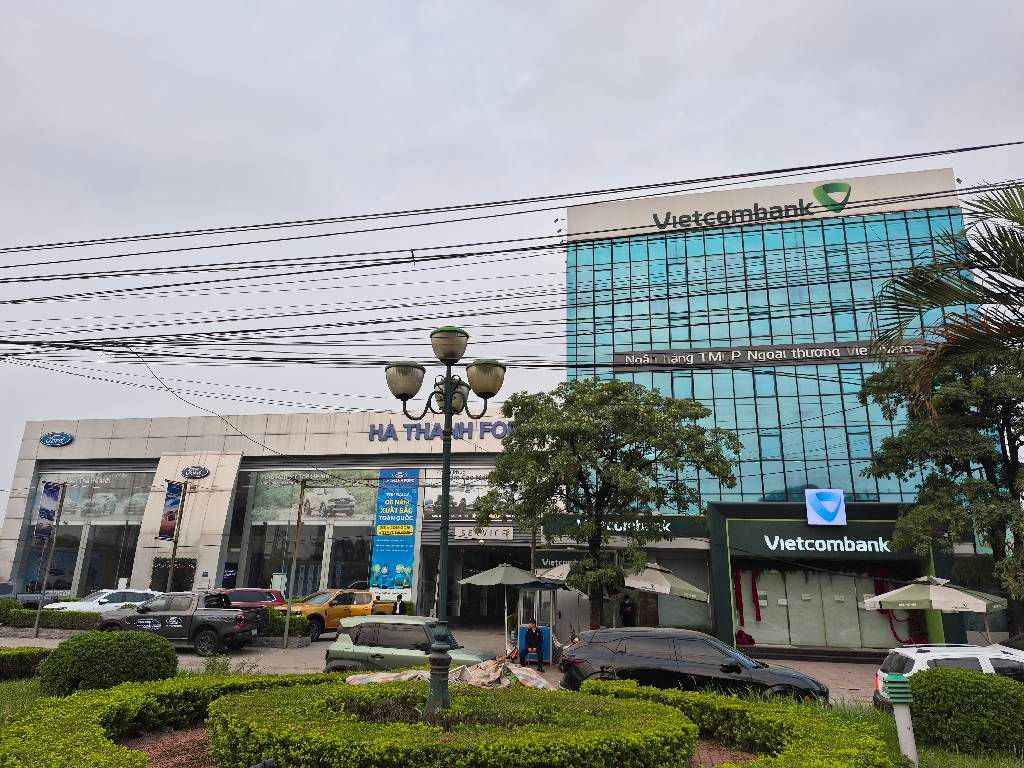 Bán nhà Ngõ 4 ô tô trở lên - diện tích 5100m2 6 tầng - Lô đất vị trí đẹp - giá 400 tỷ