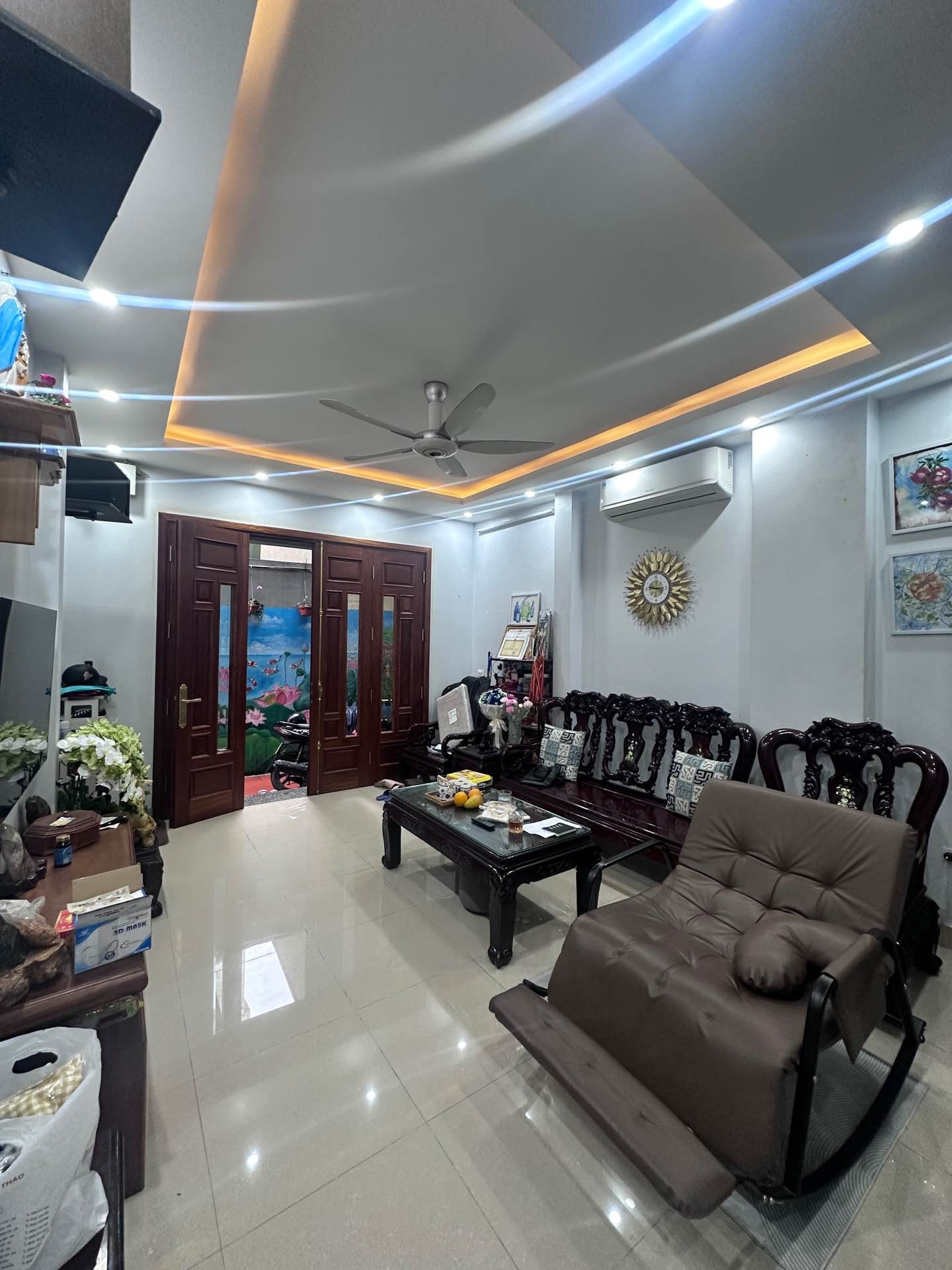 Bán nhà Yên Duyên - diện tích 50m2 3 tầng - Ô tô đỗ cửa - giá 13 tỷ