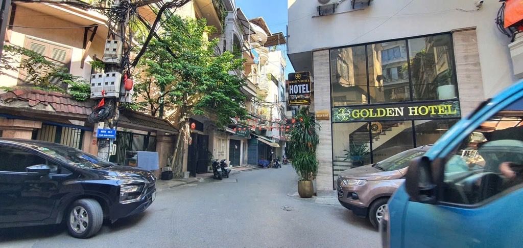 Bán nhà Kim Ngưu - diện tích 36m2 7 tầng - ô tô tránh - giá 14,5 tỷ