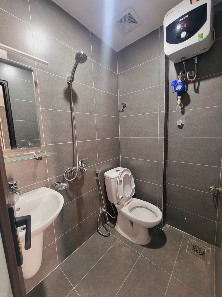 Bán nhà Thái Thịnh - diện tích 250m2 8 tầng - Tòa CCMN trung tâm quận Đống Đa - giá 79 tỷ