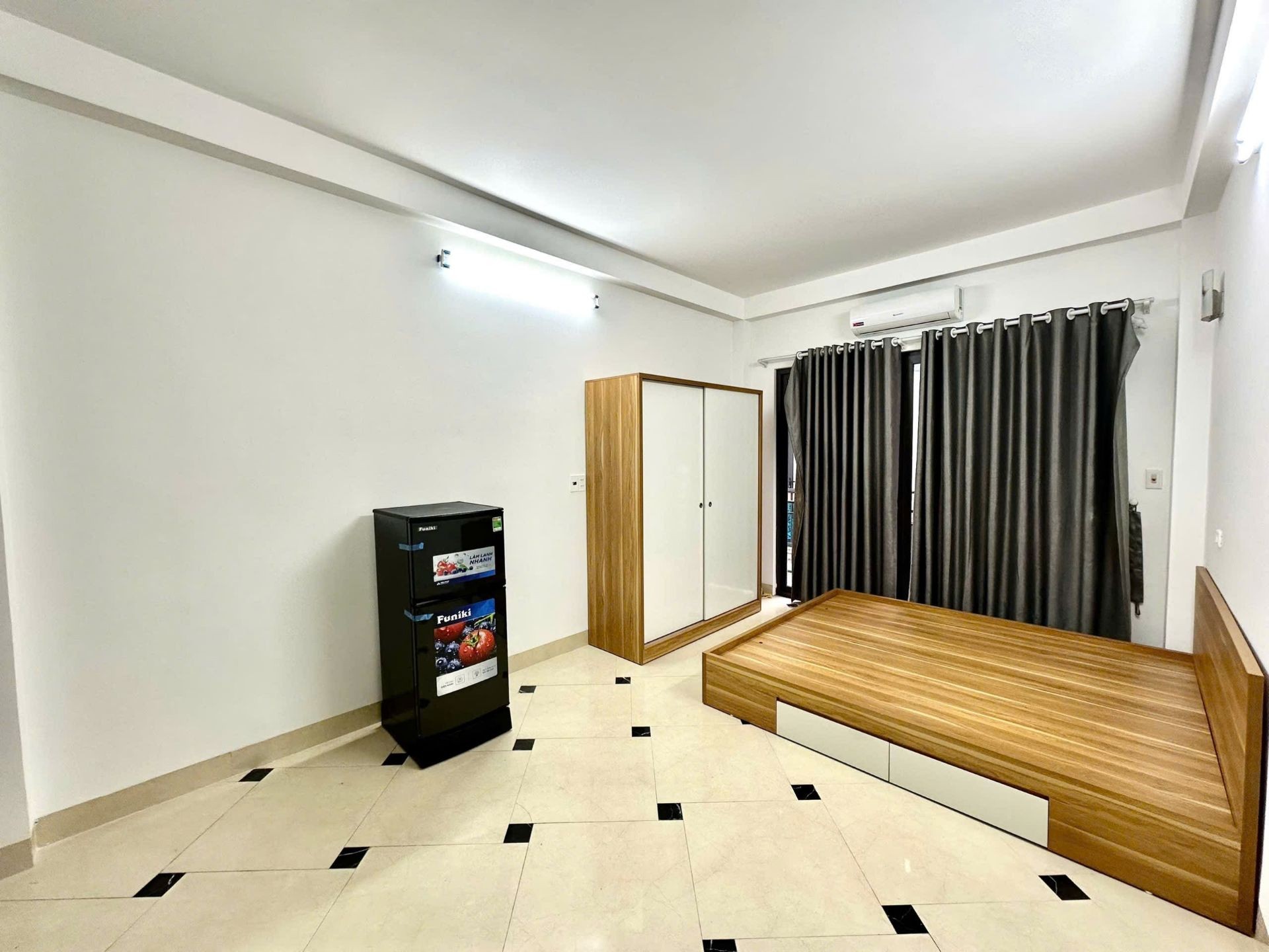 Bán nhà Tân Mai - diện tích 65m2 5 tầng - Ô TÔ TRÁNH 10M - giá 18,8 tỷ