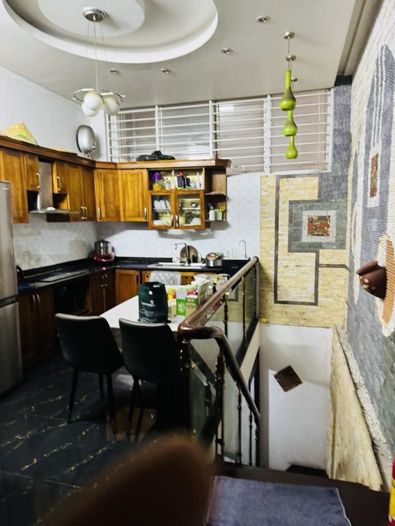 Bán nhà Nguyễn Công Thái - diện tích 53m2 5 tầng - MẶT PHỐ, PHÂN LÔ, ĐƯỜNG ĐÔI - giá 30 tỷ