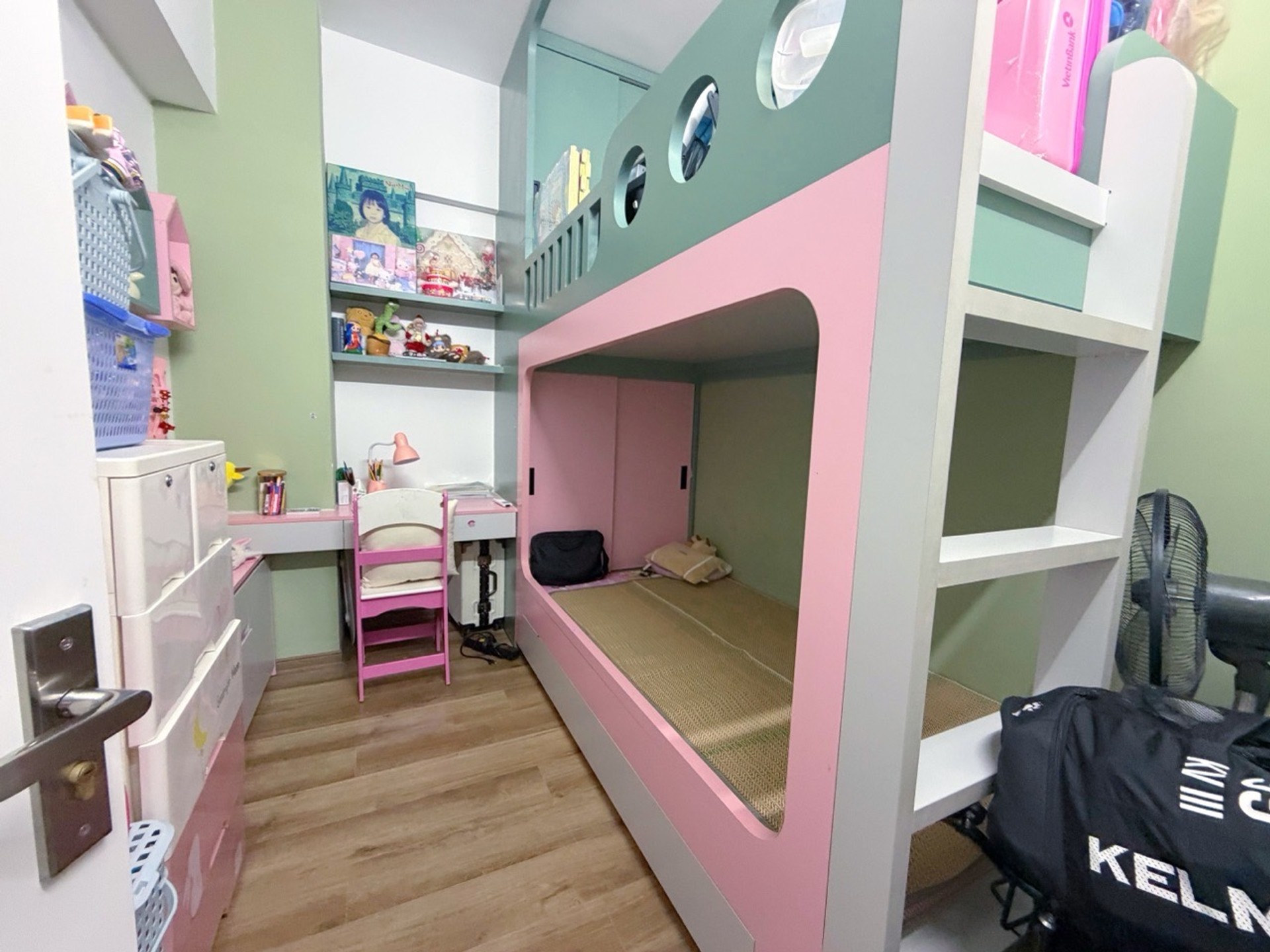 Bán nhà Định Công - diện tích 101m2 1 tầng - Căn hộ đẹp hiếm có - giá 8,7 tỷ