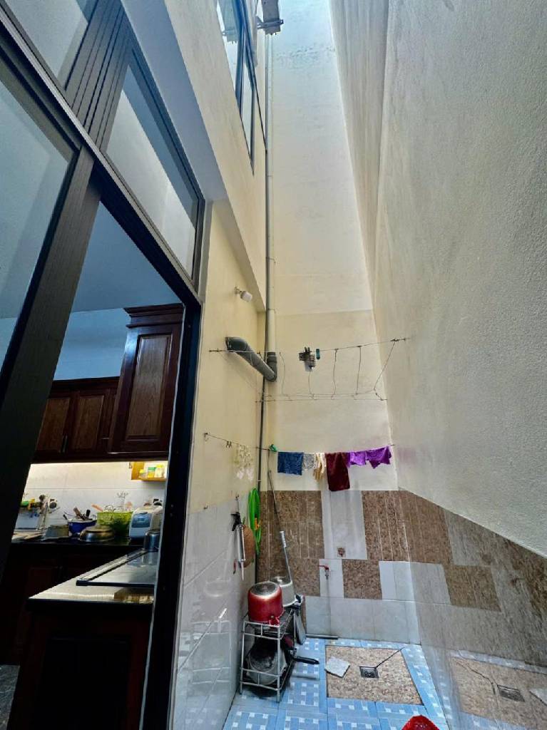 Bán nhà Thanh Lân - diện tích 104m2 4 tầng - Gara ô tô - giá 25,99 tỷ