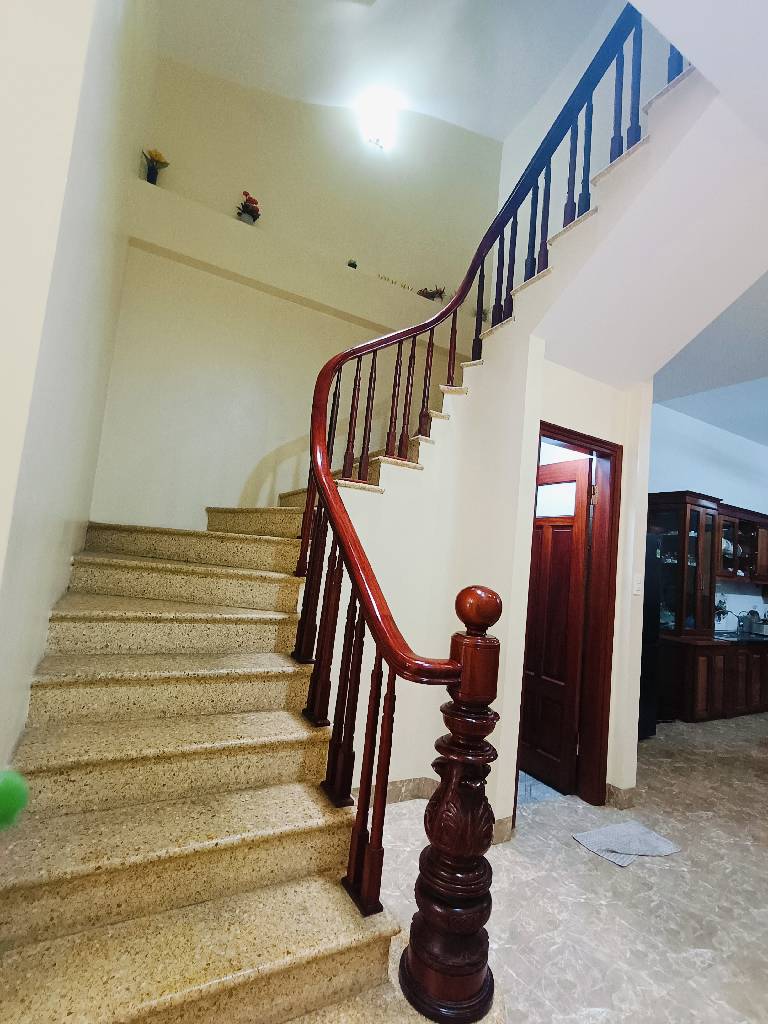 Bán nhà Thanh Lân - diện tích 104m2 4 tầng - Gara ô tô - giá 25,99 tỷ