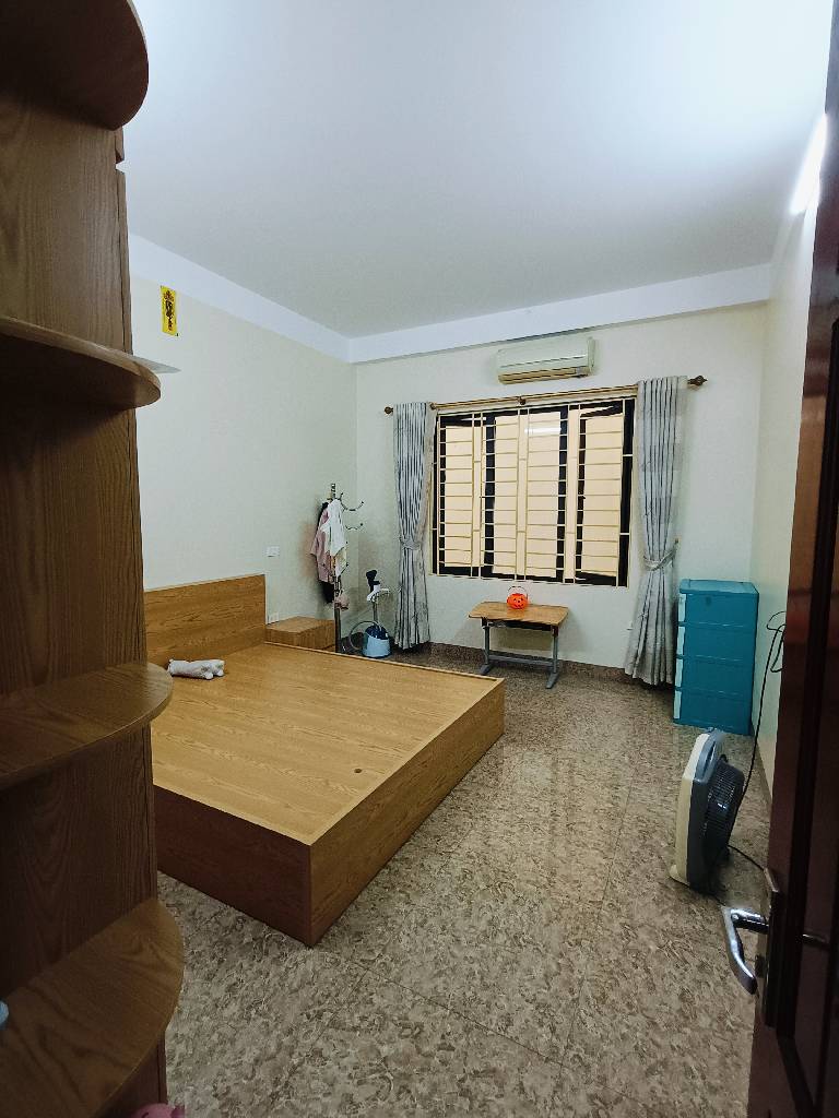 Bán nhà Thanh Lân - diện tích 104m2 4 tầng - Gara ô tô - giá 25,99 tỷ