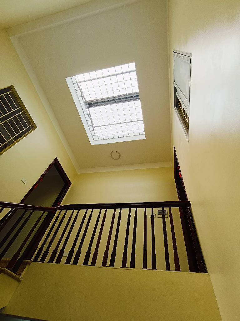 Bán nhà Thanh Lân - diện tích 104m2 4 tầng - Gara ô tô - giá 25,99 tỷ