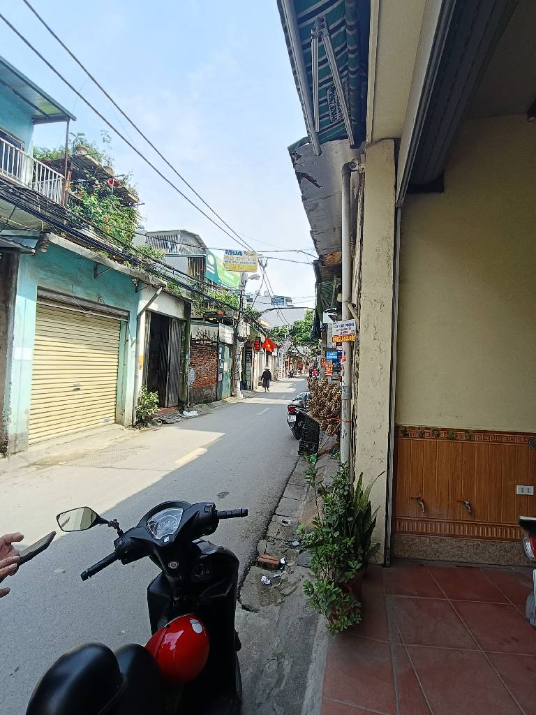 Bán nhà Thanh Lân - diện tích 104m2 4 tầng - Gara ô tô - giá 25,99 tỷ