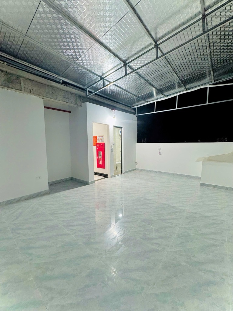 Bán nhà Tam Trinh - diện tích 95m2 7 tầng - Ô TÔ TRÁNH THÔNG - giá 27,9 tỷ