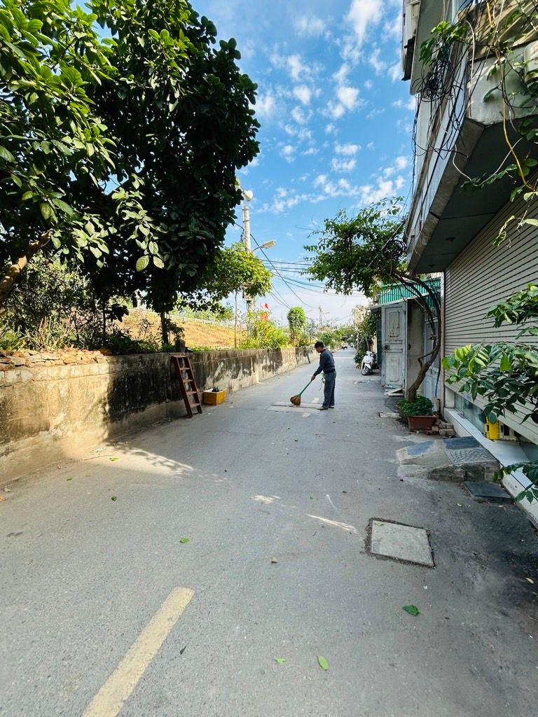 Bán nhà Nguyễn Khoái - diện tích 135m2 1 tầng - Ô TÔ TRÁNH - giá 29,5 tỷ