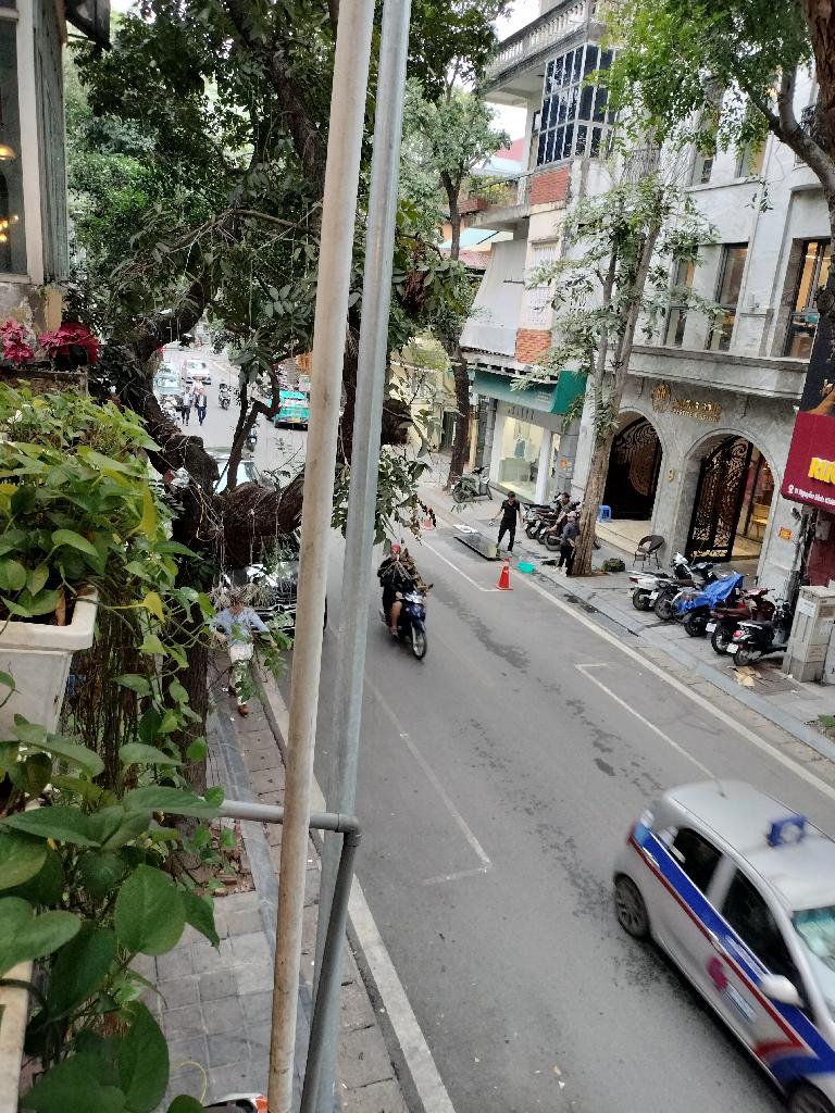 Bán nhà Nguyễn Bỉnh Khiêm - diện tích 51m2 2 tầng - LÔ GÓC, SIÊU HIẾM - giá 40 tỷ