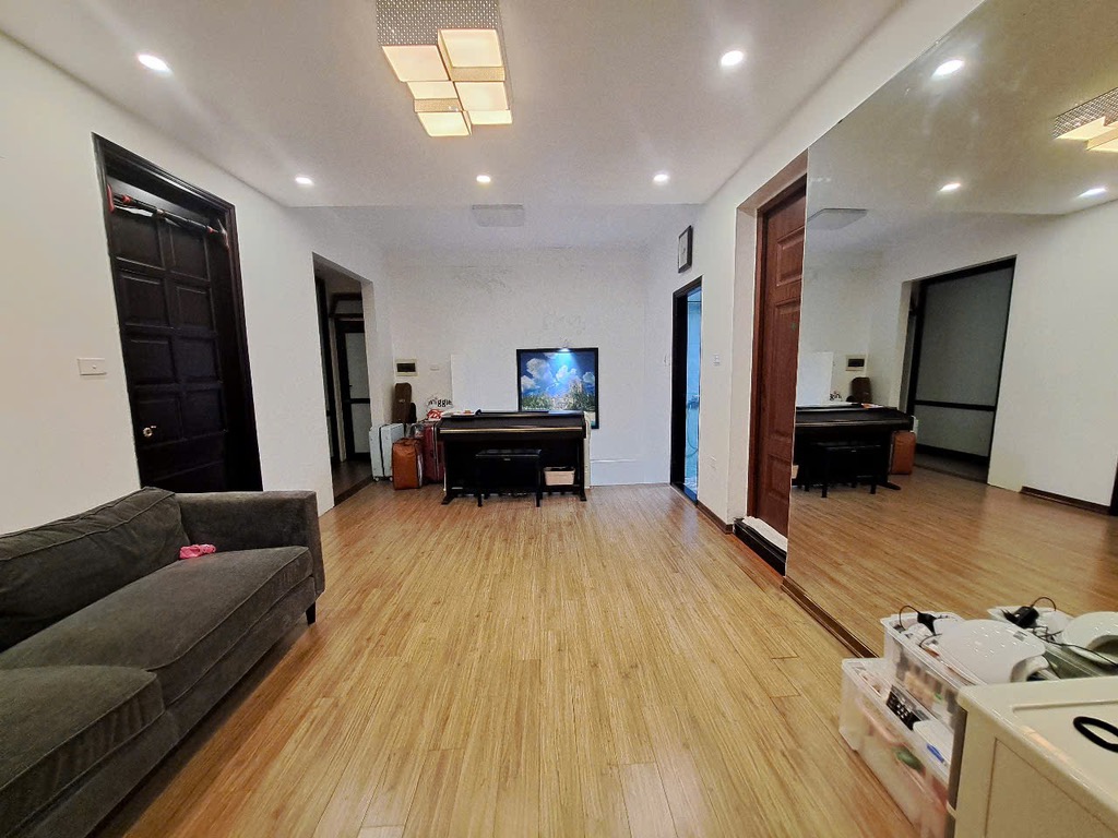 Bán nhà Tạ Quang Bửu - diện tích 30m2 2 tầng - Ô lùi tận cửa - giá 13,5 tỷ