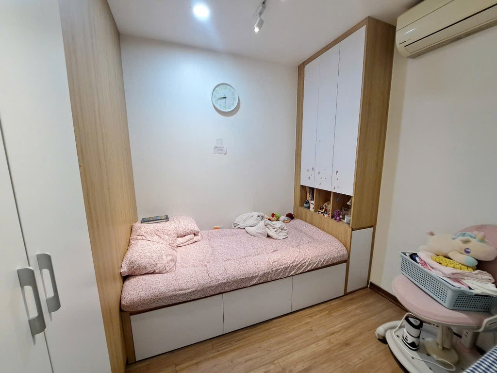 Bán nhà Tạ Quang Bửu - diện tích 30m2 2 tầng - Ô lùi tận cửa - giá 13,5 tỷ