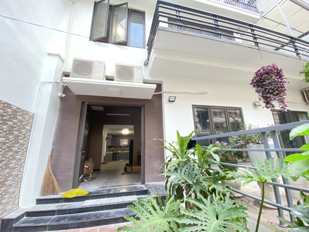 Bán nhà Tạ Quang Bửu - diện tích 30m2 2 tầng - Ô lùi tận cửa - giá 13,5 tỷ