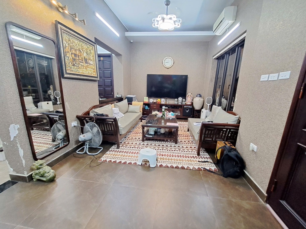 Bán nhà Tạ Quang Bửu - diện tích 30m2 2 tầng - Ô lùi tận cửa - giá 13,5 tỷ