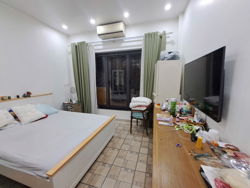 Bán nhà Tạ Quang Bửu - diện tích 30m2 2 tầng - Ô lùi tận cửa - giá 13,5 tỷ