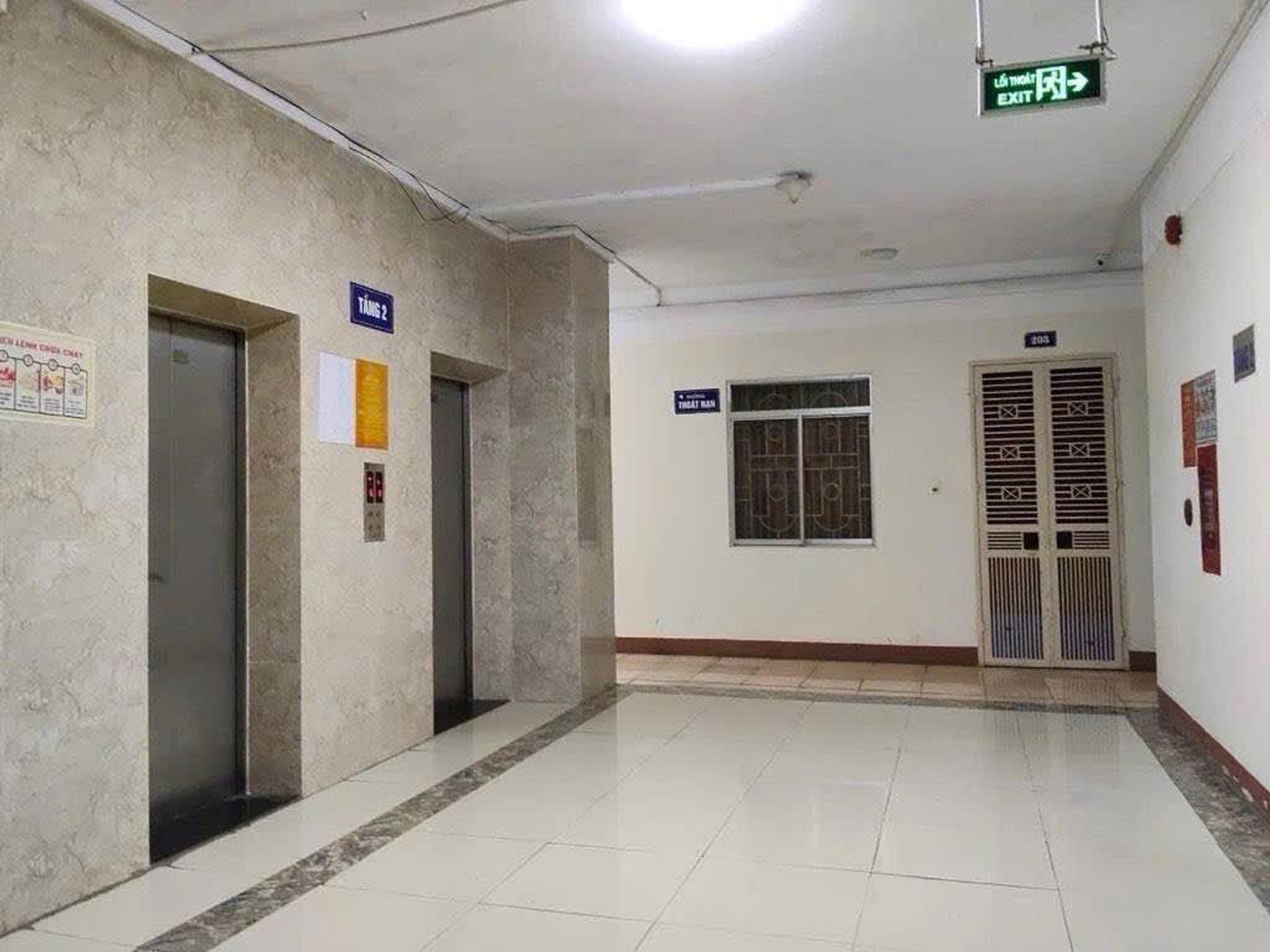 Bán nhà Nguyễn Cảnh Dị - diện tích 157m2 2 tầng - Lô góc, 3 mặt thoáng - giá 9,6 tỷ